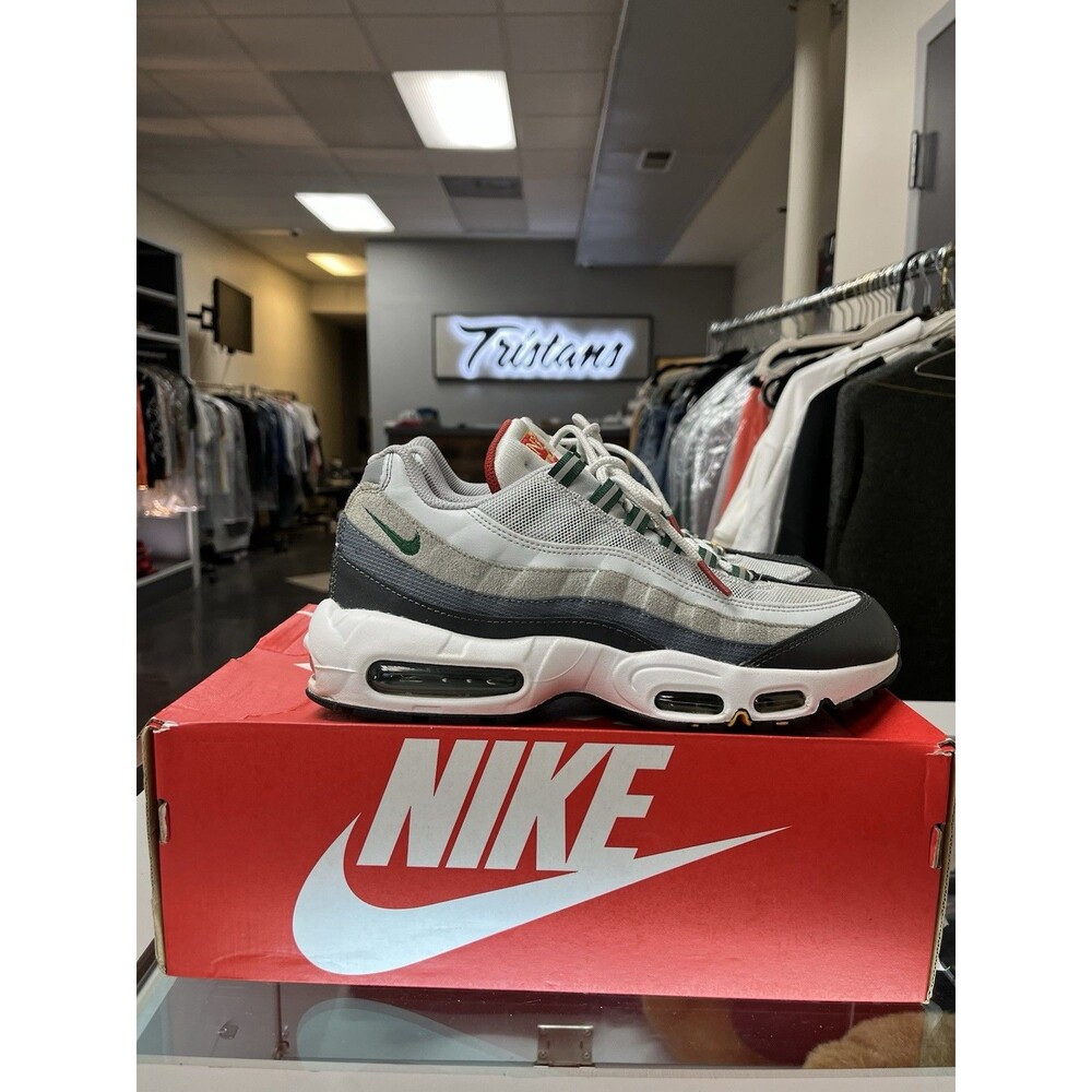 Nike Air Max 95 Shoes Mens Size 9 Gray Running Sneakers DM0011-002 Cushioned